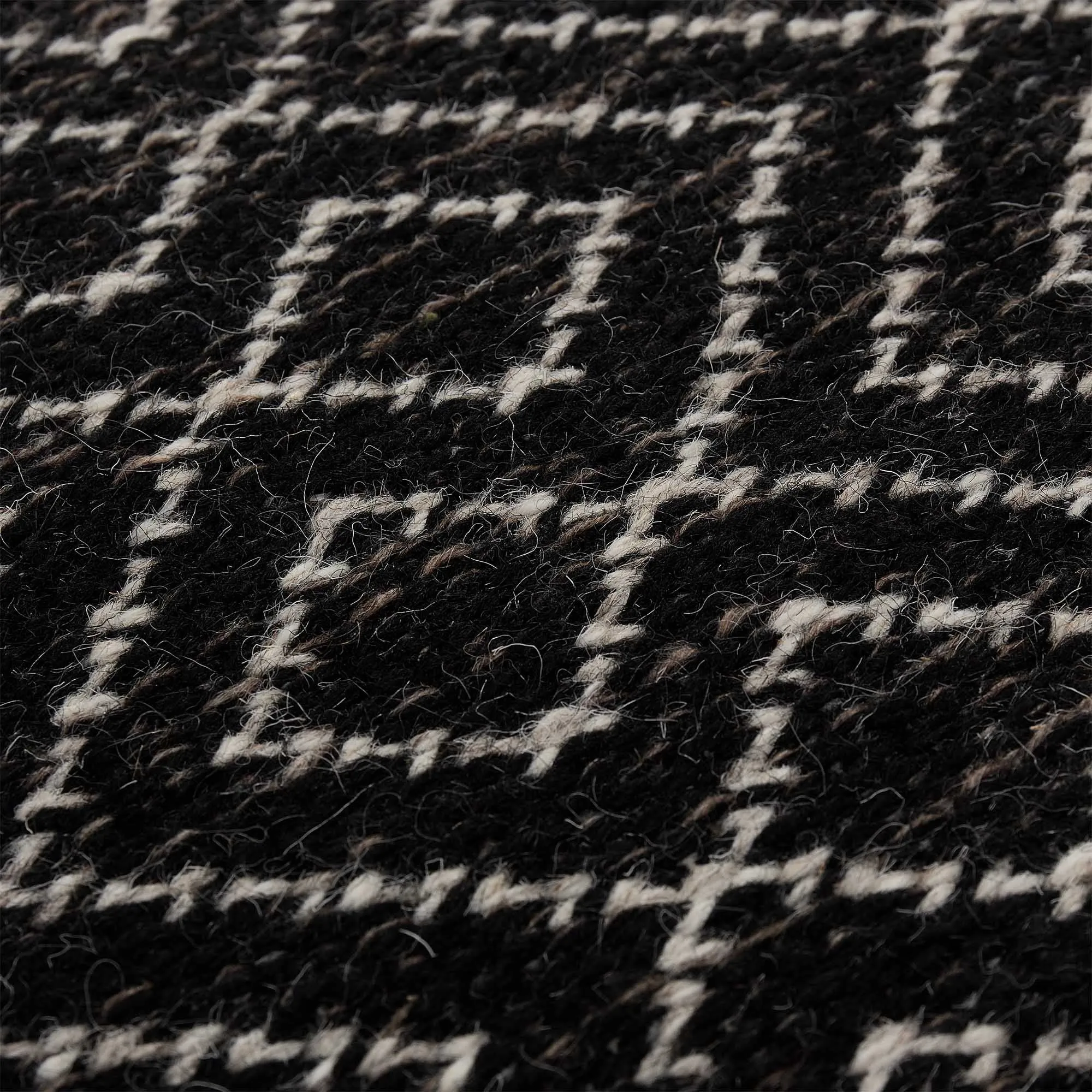 Amini Wool Rug [Black/Off-white]