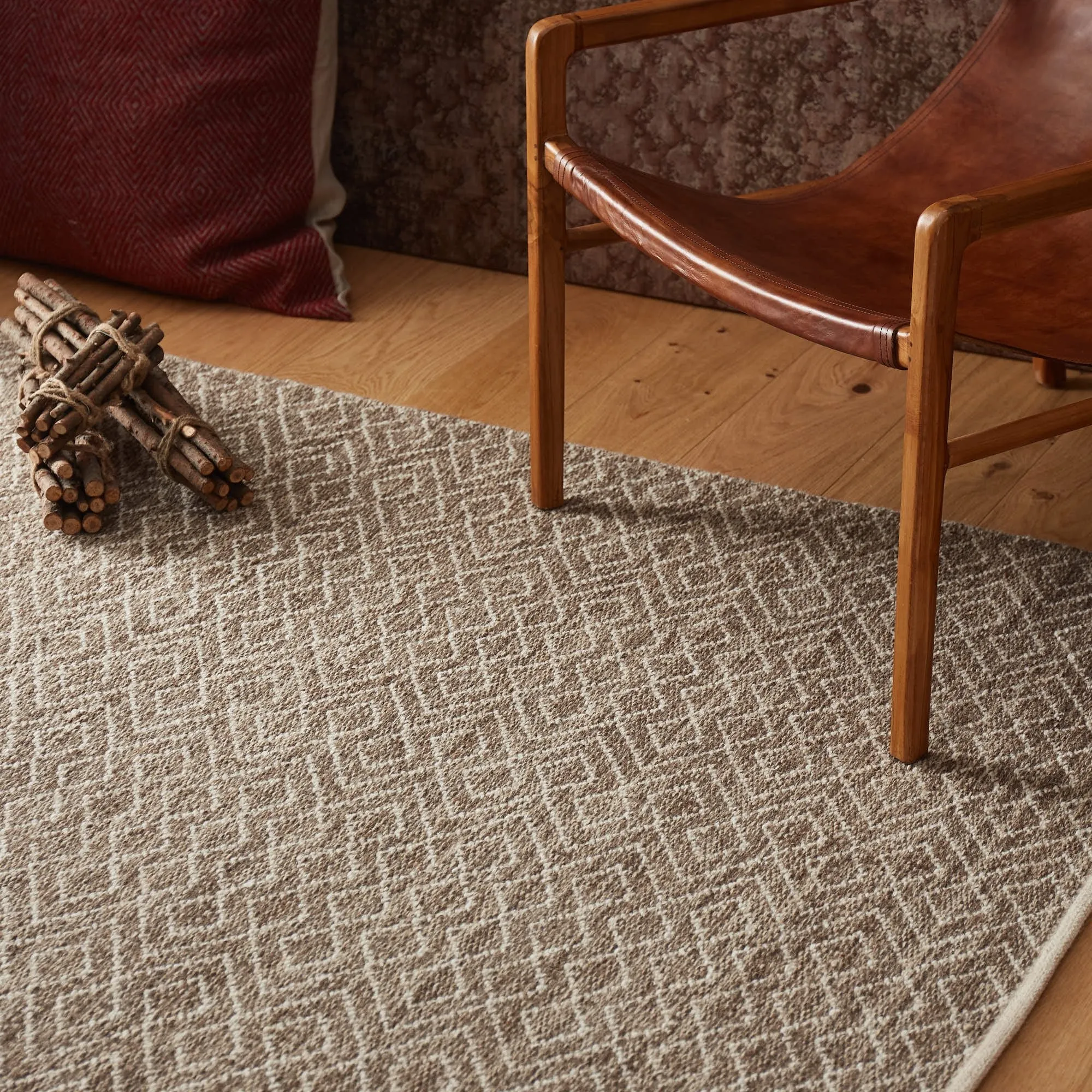 Amini Wool Rug [Natural/Off-white]