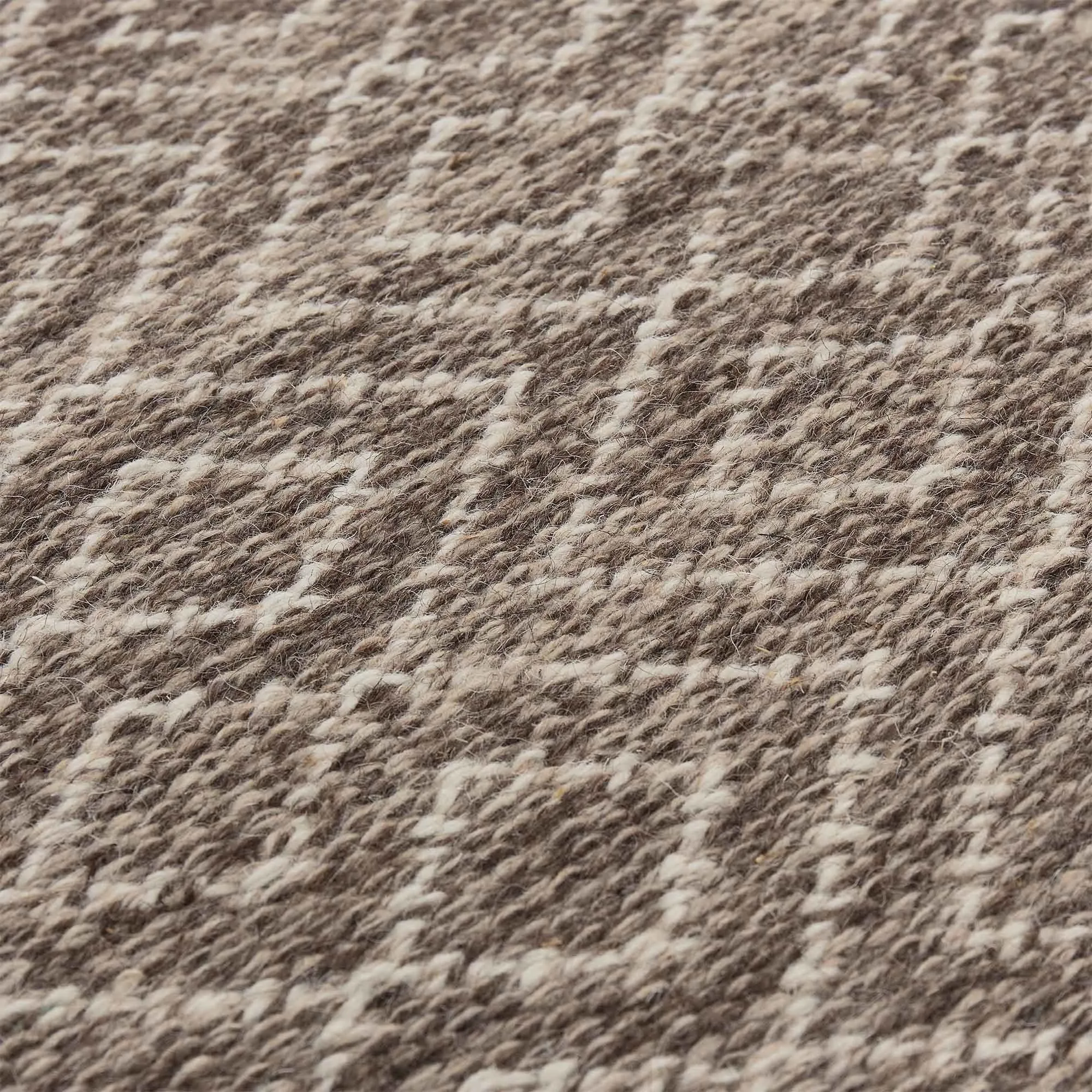 Amini Wool Rug [Natural/Off-white]