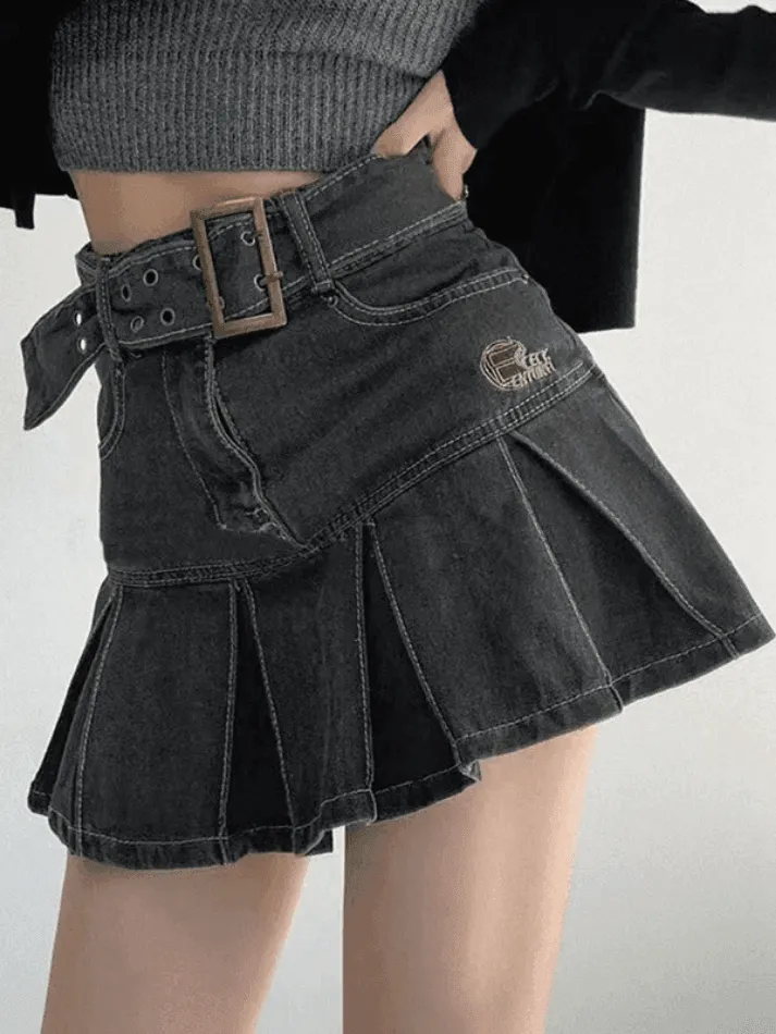 Joskaa Buckle Belt Pleated Denim Mini Skirt
