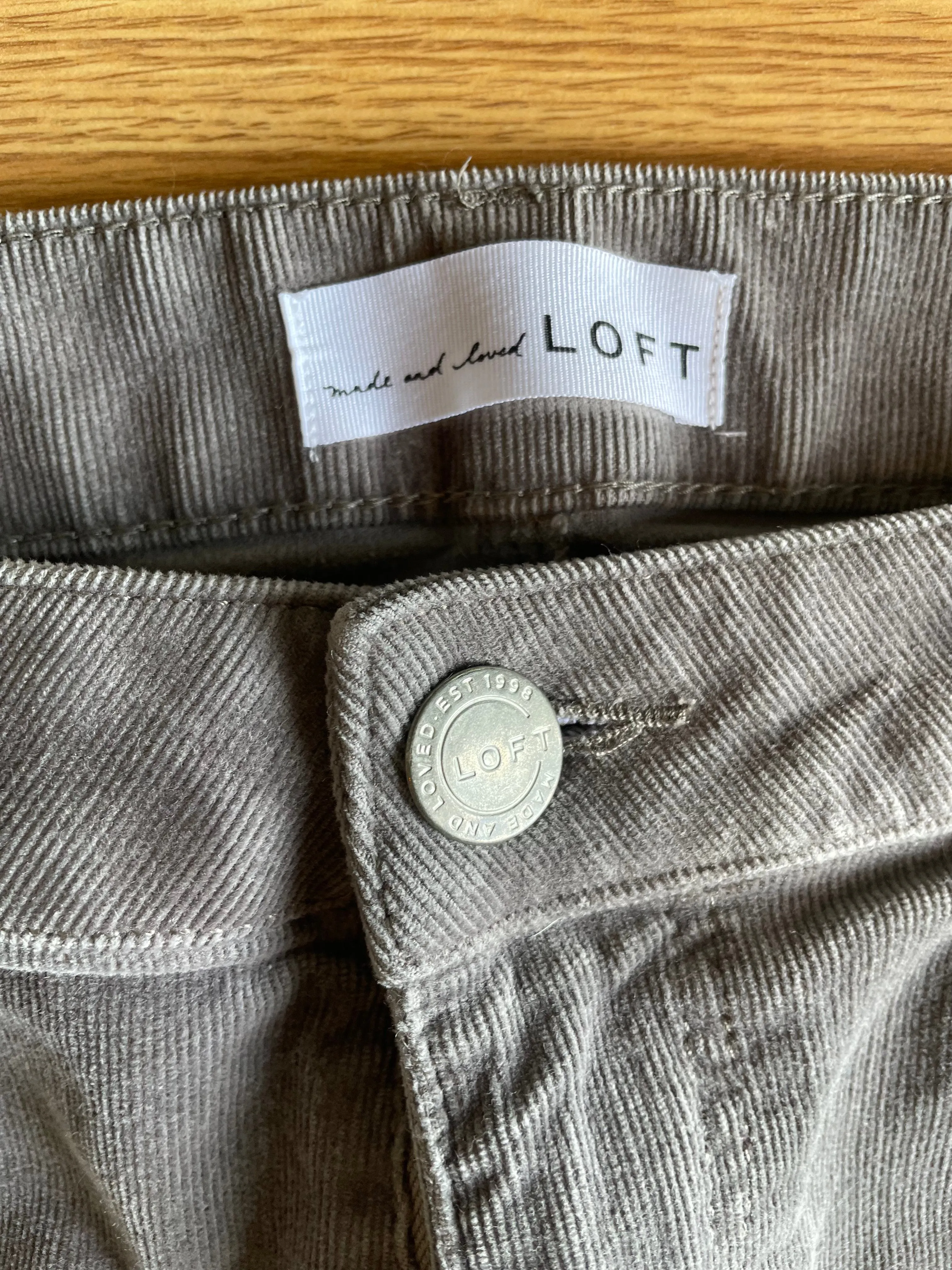 Loft Curvy Skinny Corduroy (29)